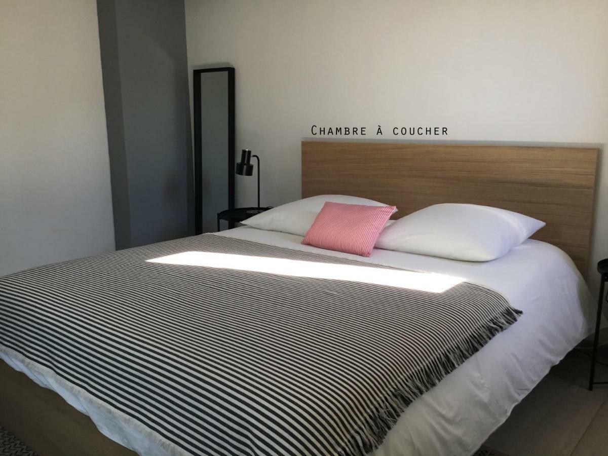 Charming Duplex With Terrace Historical Center Apartment Arles